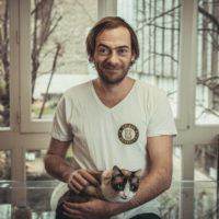 Kosma Brijatoff Kosma Brijatoff - Équipe Animal University - Vivre et travailler dans le respect de l’animal